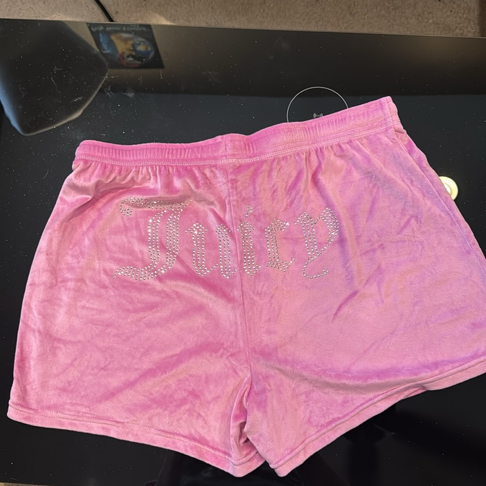 Juicy Couture Pink Pajama Set Plush Long-Sleeve Top and Shorts - Picture 6 of 8